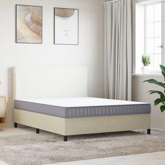 Schuimmatras middelzacht 160x200 cm 2