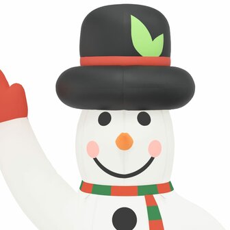 Sneeuwpop met LED&amp;apos;s opblaasbaar 1000 cm 6