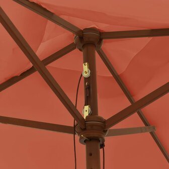 Parasol met houten paal 198x198x231 cm terracottakleurig 5
