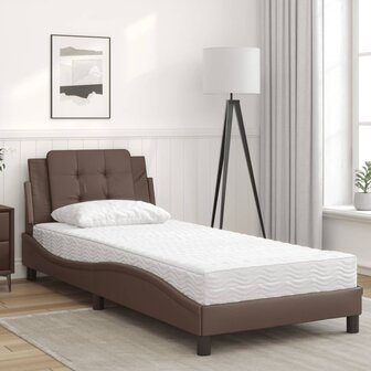 Bed met matras kunstleer bruin 80x200 cm 3