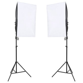 Fotostudioset met verlichtingsset en achtergrondscherm 2