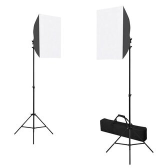 Fotostudioset met lampen, achtergrond en reflector 4