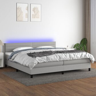Boxspring met matras en LED stof lichtgrijs 200x200 cm 1