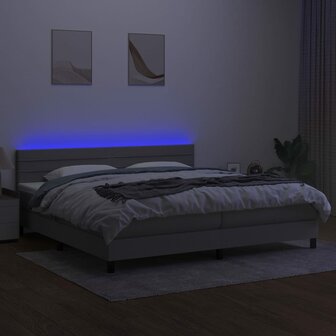 Boxspring met matras en LED stof lichtgrijs 200x200 cm 4