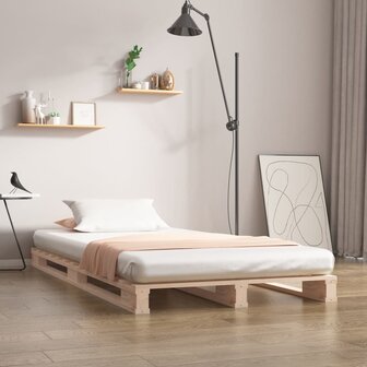 Palletbed massief grenenhout wit 75x190 cm 1