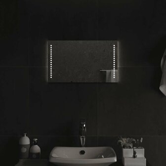 Badkamerspiegel LED 50x30 cm 1