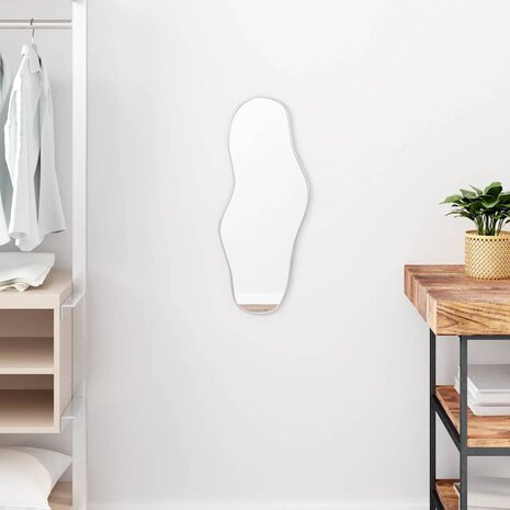 Wandspiegel 60x25 cm zilverkleurig 1