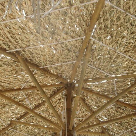 Parasol van bamboe met dak van bananenbladeren 210 cm 2