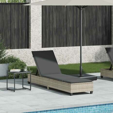 Ligstoel met kussens lichtgrijs 55x200x25,5cm polyrotan 1